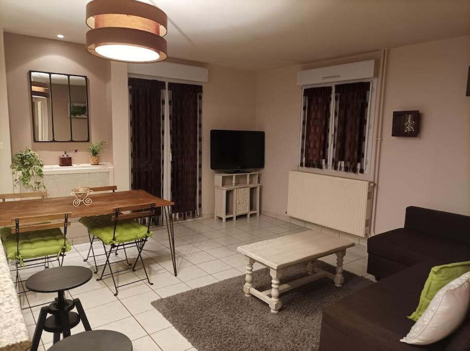 Ecully, Appartement Au Calme De 50M². Bagian luar foto